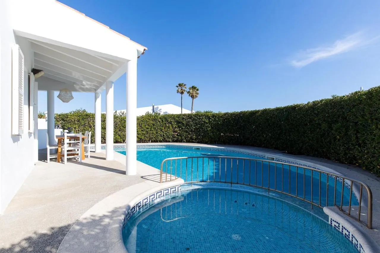 Сasa de vacaciones Chalet a 150m de la playa y piscina privada Cala'N Bosch  España