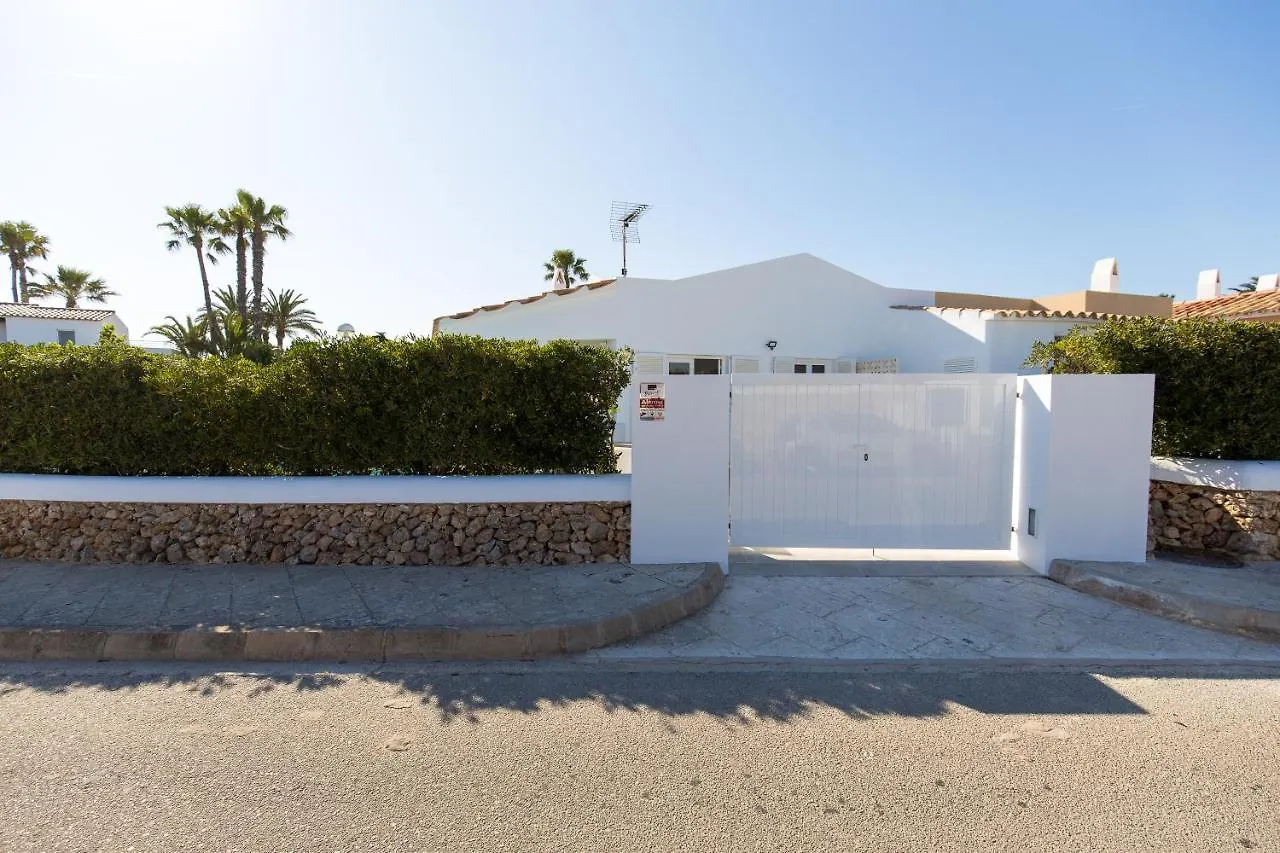 Сasa de vacaciones Chalet a 150m de la playa y piscina privada Cala'N Bosch  España